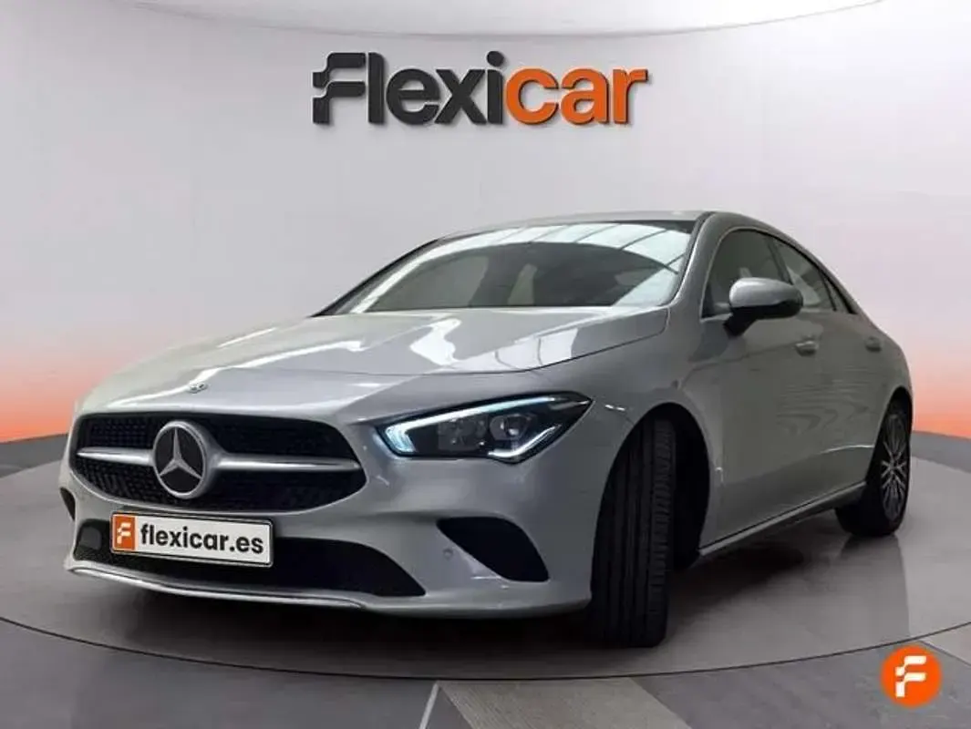 Usado Mercedes CLA220 190 CV (139 kW) 2021 Gris Coupe