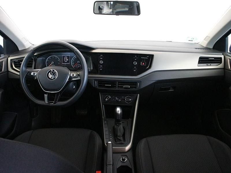 Usado VW Polo Life 95 CV (69 kW) 2024 Gris / plata Berlina