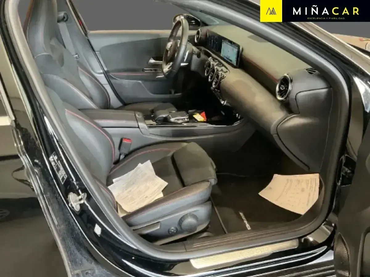 Usado Mercedes A250 224 CV (164 kW) 2021 Negro Berlina