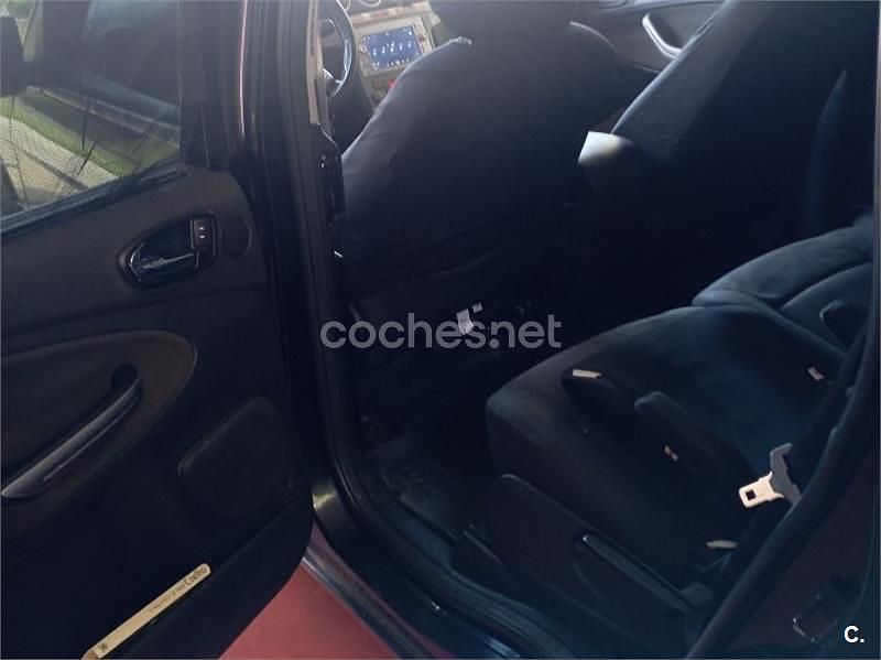 Begagnad Ford S-MAX Titanium 140 HK (102 kW) 2007 Svart Minibuss