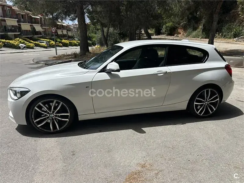Usado BMW 118 170 CV (125 kW) 2015 Blanco Utilitario