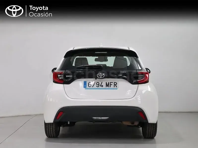Usado Toyota Yaris 125 CV (91 kW) 2023 Blanco Utilitario