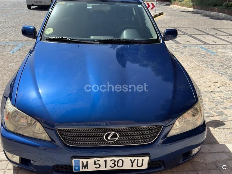 Azul Usado 2000 Lexus IS200 Berlina | 6800 € - Imagen 1/4
