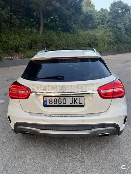 Usado Mercedes GLA200 AMG line 136 CV (100 kW) 2014 Blanco SUV