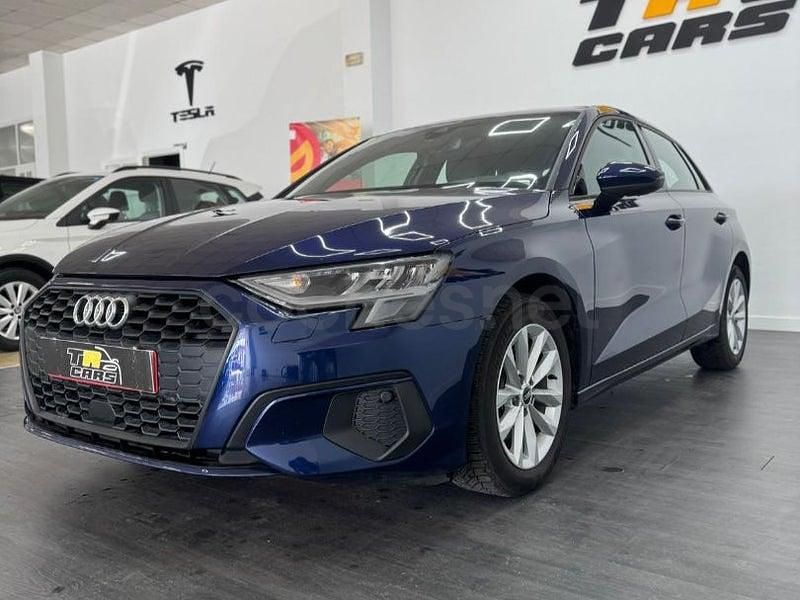 Usado Audi A3 110 CV (80 kW) 2021 Azul Berlina