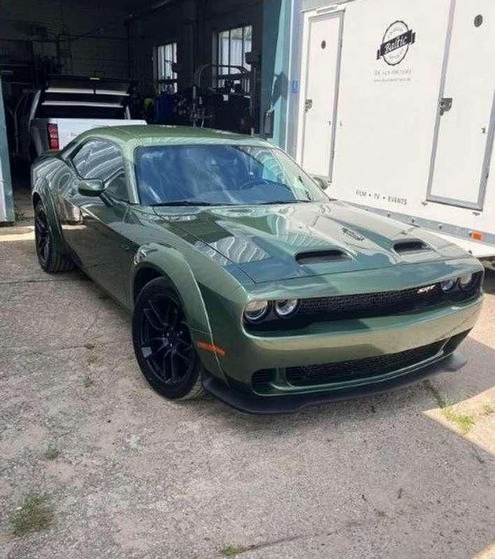Verde Usado 2021 Dodge Challenger Coupe | 34.457 € - Imagen 1/4