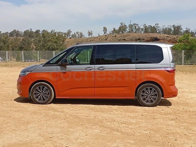 Käytetty VW Multivan Life 150 HP (110 kW) 2024 Oranssi Van