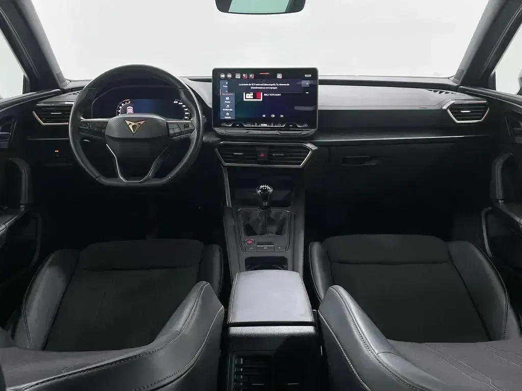 Używany Cupra Leon 150 KM (110 kW) 2025 Niebieski Sedan/Limuzyna