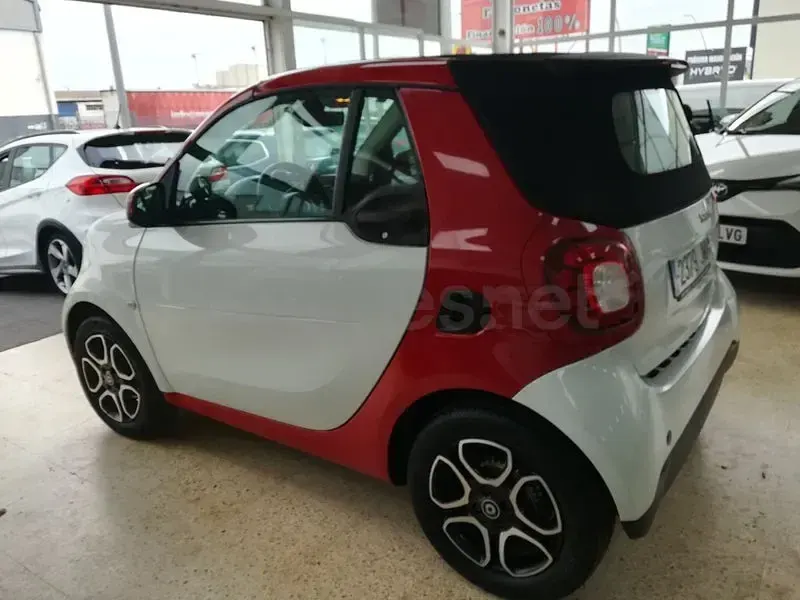 Usado Smart ForTwo Cabrio Passion 71 CV (52 kW) 2016 Blanco Descapotable