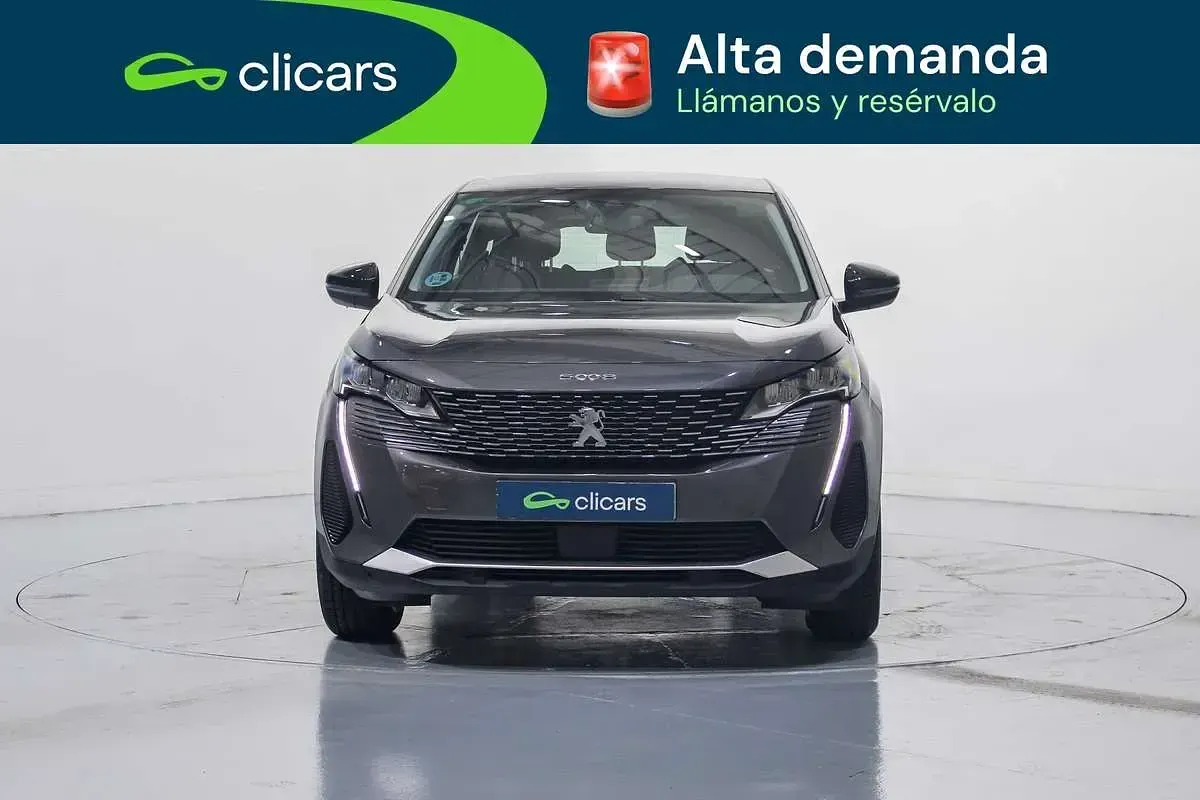 Usado Peugeot 5008 Active 131 CV (96 kW) 2022 Gris SUV