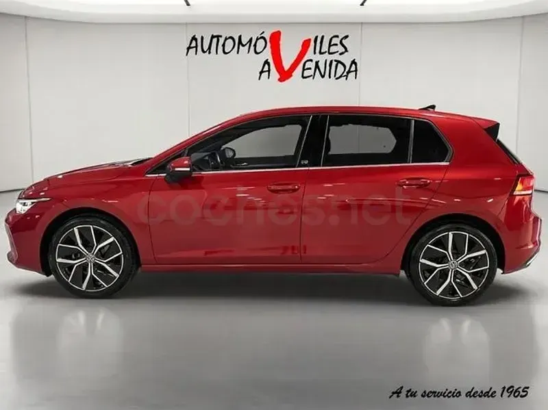 Usado VW Golf VIII 116 CV (85 kW) 2024 Rojo Berlina