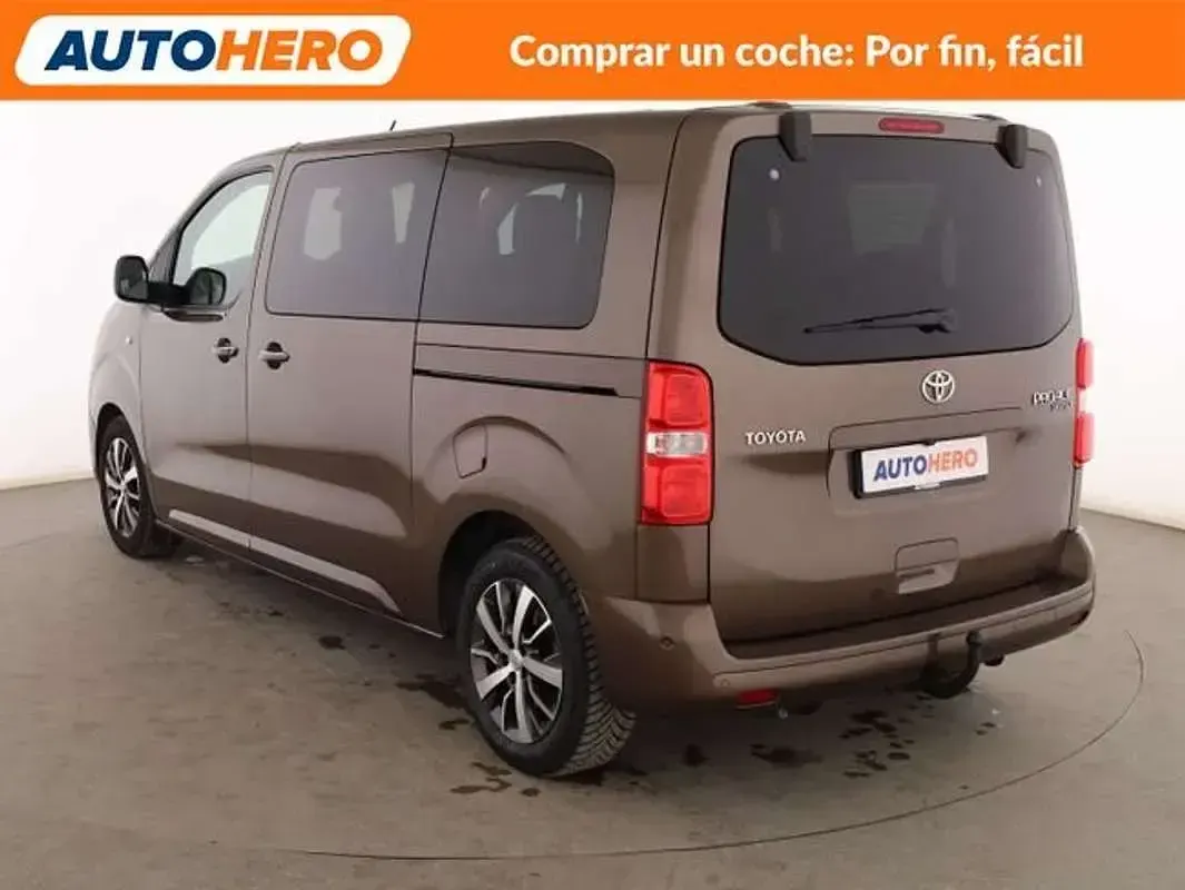 Usado Toyota Proace Advance 150 CV (110 kW) 2019 Marrón Monovolumen