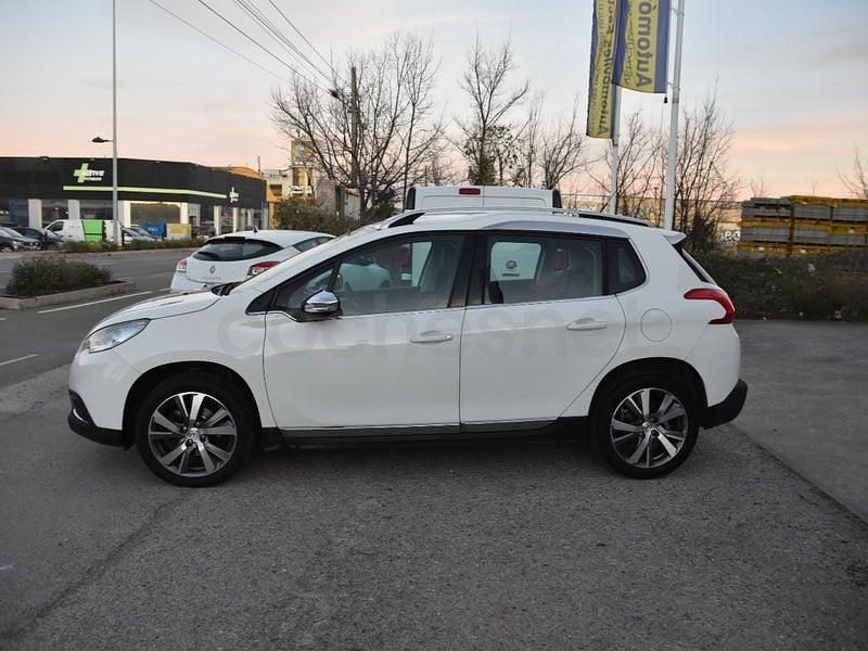 Usado Peugeot 2008 Allure 115 CV (84 kW) 2014 Blanco SUV