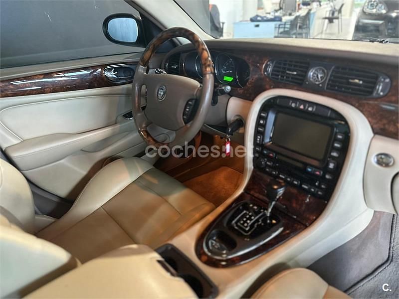 Usado Jaguar XJR 395 CV (290 kW) 2006 Negro Berlina