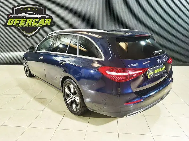 Usado Mercedes C200 204 CV (150 kW) 2023 Azul Familiar
