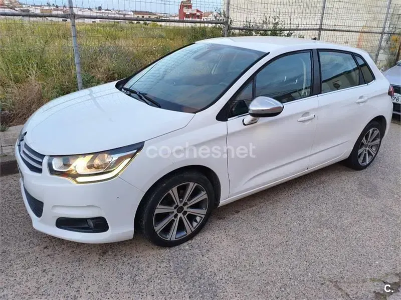 Używany Citroën C4 Feel 110 KM (80 kW) 2016 Biały Sedan/Limuzyna