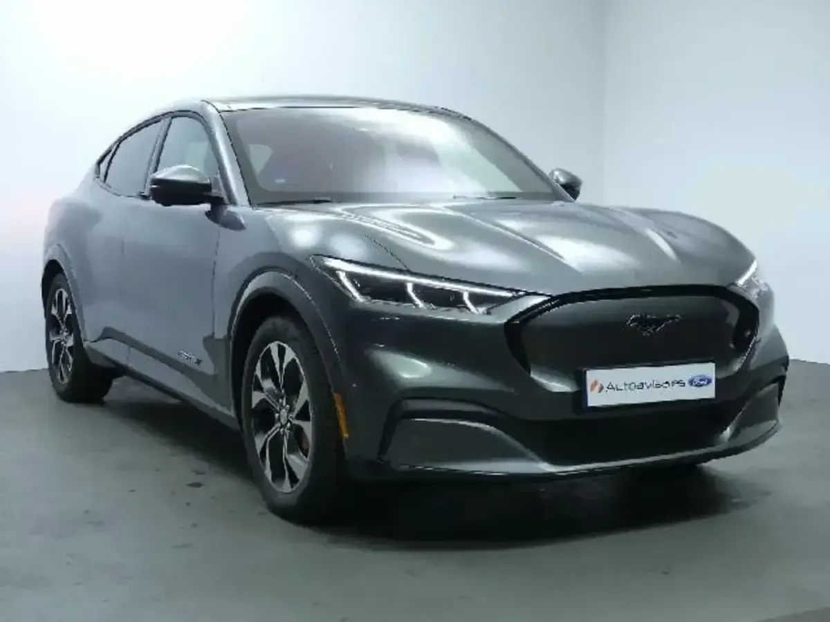 Usado Ford Mustang Mach-E Extended Range 258 kW (351 CV) 2021 Gris SUV