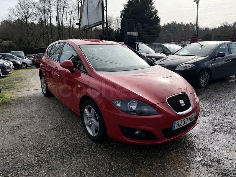 Usado Seat Leon Copa 105 CV (77 kW) 2011 Rojo Utilitario