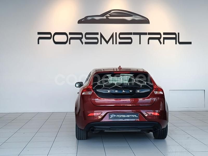 Usado Volvo V40 Kinetic 150 CV (110 kW) 2014 Granate Berlina