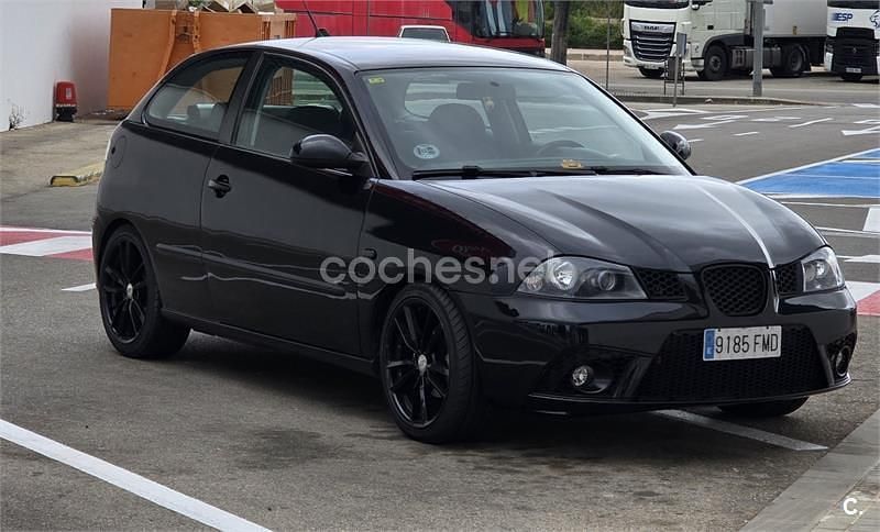 Usado Seat Ibiza 100 CV (73 kW) 2007 Negro Utilitario