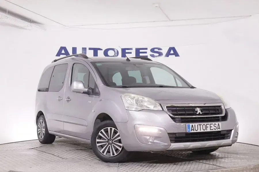 Usado Peugeot Partner 100 CV (73 kW) 2018 Gris