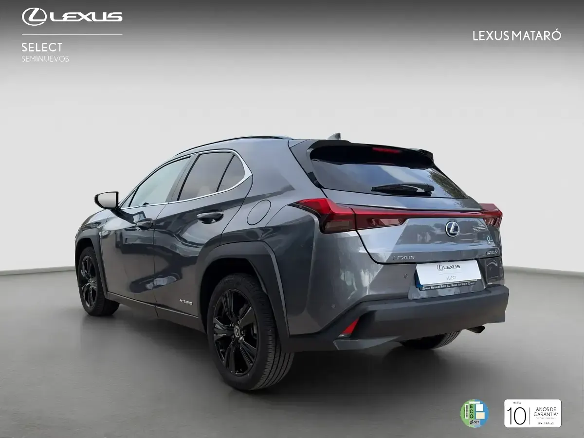 Usado Lexus UX 184 CV (135 kW) 2022 Gris SUV