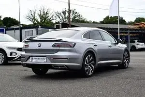 Usado VW Arteon R-line 150 CV (110 kW) 2021 Gris metalizado Berlina