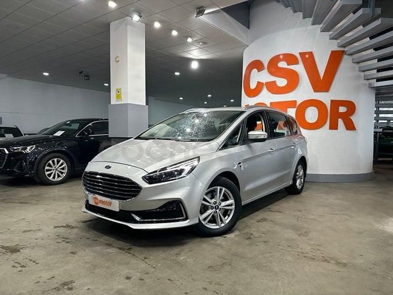 Usado Ford S-MAX Titanium 190 CV (139 kW) 2023 Gris / plata Monovolumen