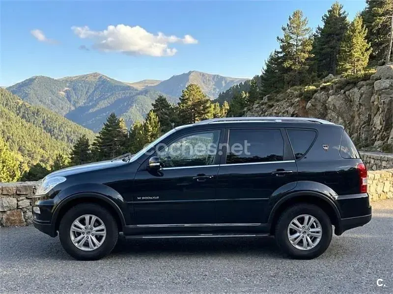 Usado SsangYong Rexton 155 CV (114 kW) 2014 Negro SUV