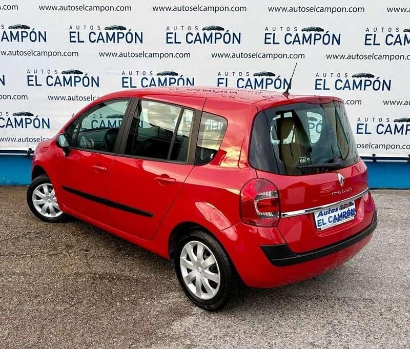 Usado Renault Modus Dynamique 101 CV (74 kW) 2012 Rojo Monovolumen