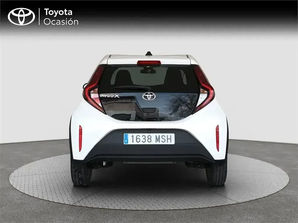 Usado Toyota Aygo X Play 72 CV (52 kW) 2024 Blanco SUV