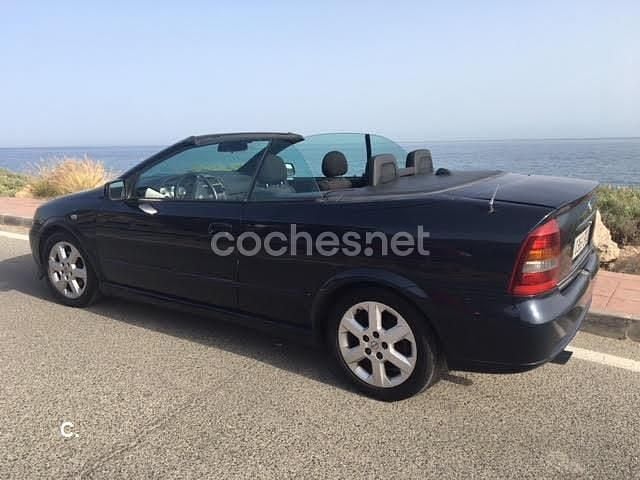 Używany Opel Astra 147 KM (108 kW) 2002 Niebieski Kabriolet