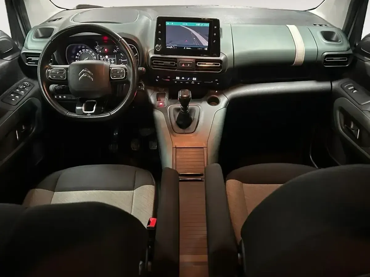 Usado Citroën Berlingo Shine 131 CV (96 kW) 2019 Gris Monovolumen