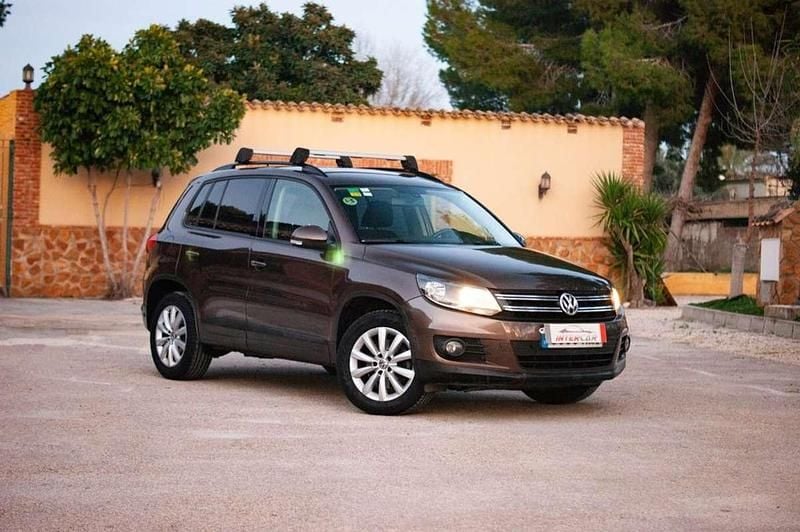 Marrón Usado 2012 VW Tiguan Advance SUV | 8950 € (Precio justo) - Imagen 1/4