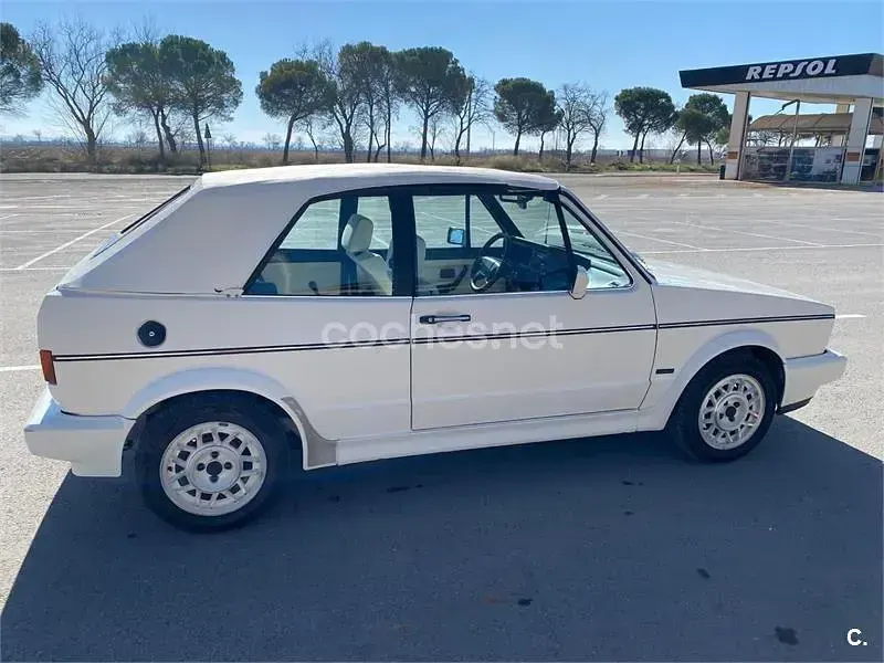 Usado VW Golf Cabriolet 112 CV (82 kW) 1988 Blanco Descapotable