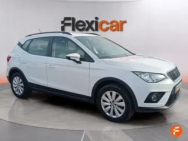 Usado Seat Arona FR 110 CV (80 kW) 2021 Blanco SUV