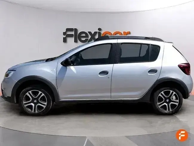 Usado Dacia Sandero Comfort 95 CV (69 kW) 2020 Gris