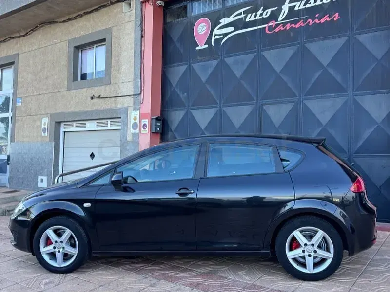 Usado Seat Leon Copa 105 CV (77 kW) 2011 Negro Utilitario