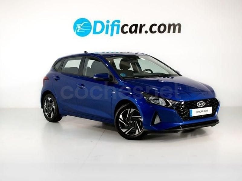 Usado Hyundai i20 100 CV (73 kW) 2021 Azul Utilitario