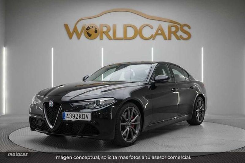 Usado Alfa Romeo Giulia 199 CV (146 kW) 2017 Negro Berlina