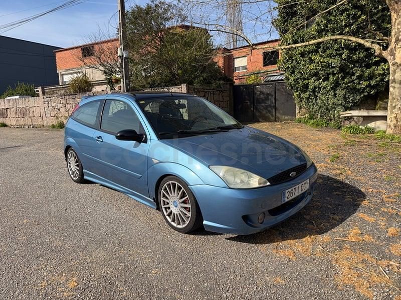 Usado Ford Focus Trend 100 CV (73 kW) 2004 Azul Berlina
