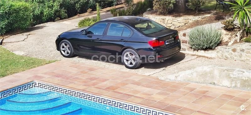 Negro Usado 2015 BMW 318 Berlina | 16.000 € (Buen precio) - Imagen 1/3