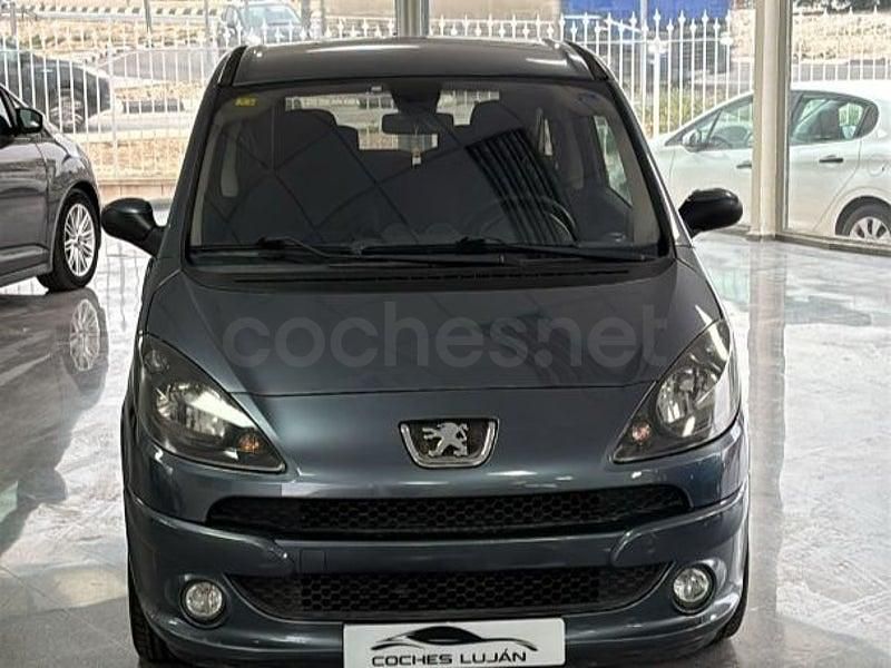 Usado Peugeot 1007 Sport 110 CV (80 kW) 2007 Gris / plata Monovolumen