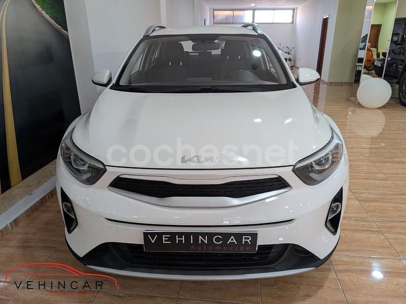 Usado Kia Stonic 100 CV (73 kW) 2022 Blanco SUV