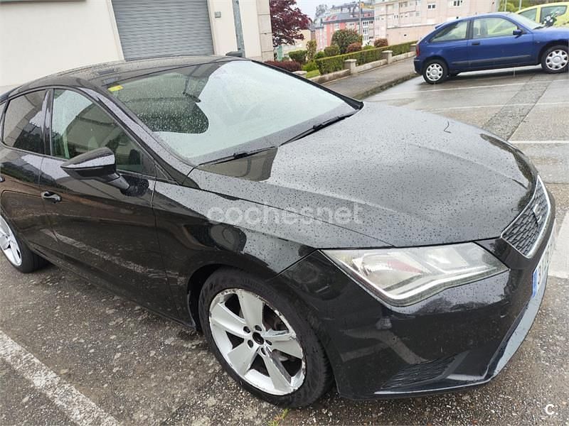 Usado Seat Leon Reference 90 CV (66 kW) 2013 Negro Berlina