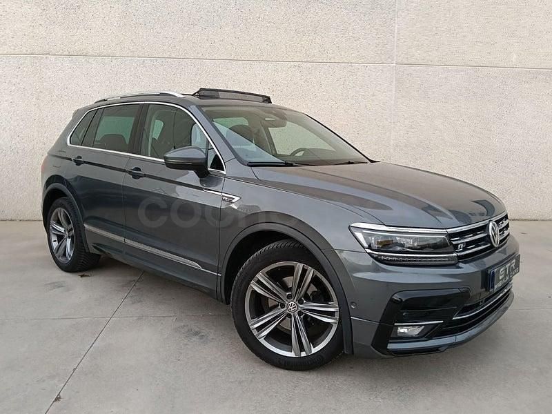 Usado VW Tiguan R-line 150 CV (110 kW) 2020 Gris / plata SUV