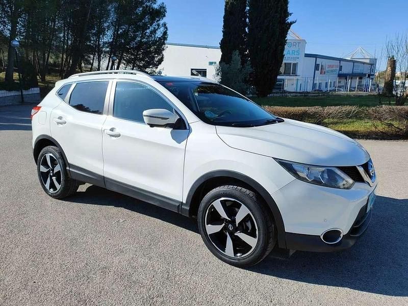 Usado Nissan Qashqai N-Connecta 110 CV (80 kW) 2017 Blanco SUV