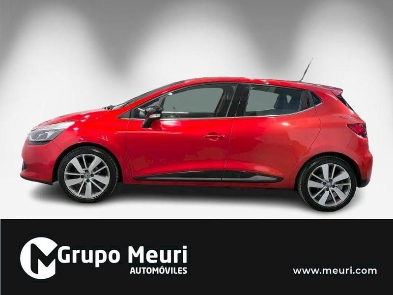 Usado Renault Clio IV 95 CV (69 kW) 2015 Rojo Berlina