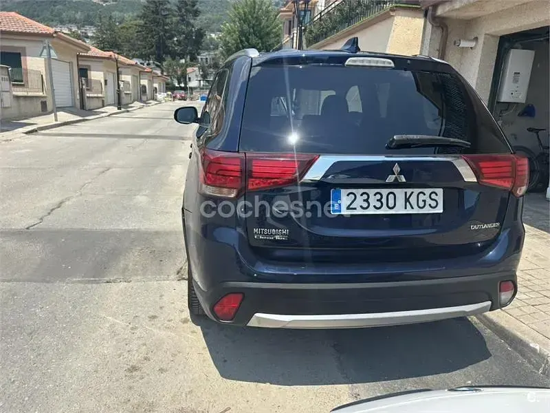 Usado Mitsubishi Outlander Motion 150 CV (110 kW) 2018 Azul SUV
