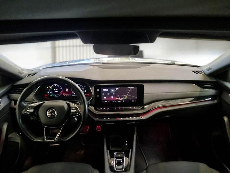 Usado Skoda Octavia 204 CV (150 kW) 2022 Gris Familiar